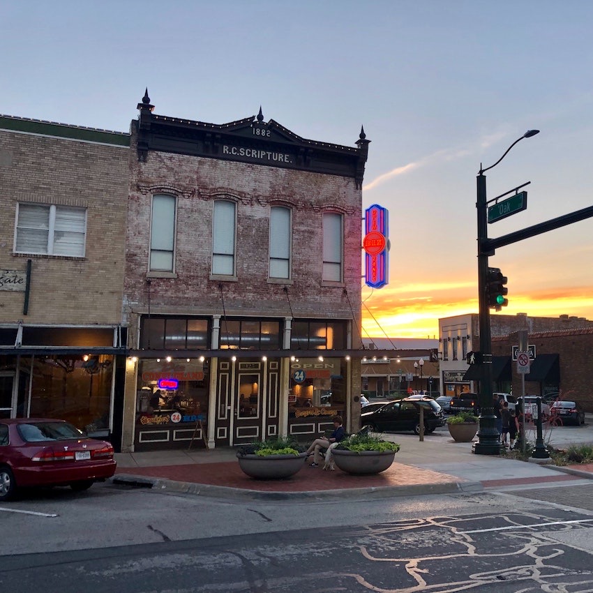 monica-bourgeau-QrgRXH81DXk-unsplash